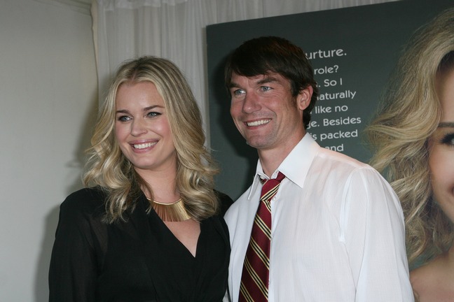 Rebecca Romijn, gold necklace, black dress, black blouse, Jerry O'Connell